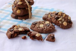 cookies-doppio-cioccolato-nocciole